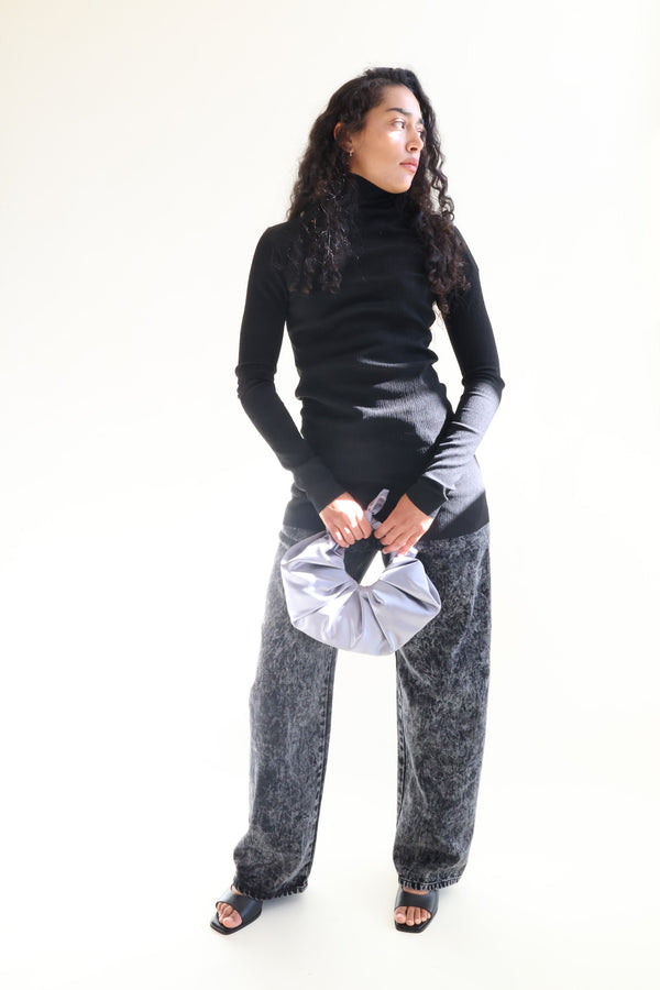 Kiku Croissant Bag Smoke Silver