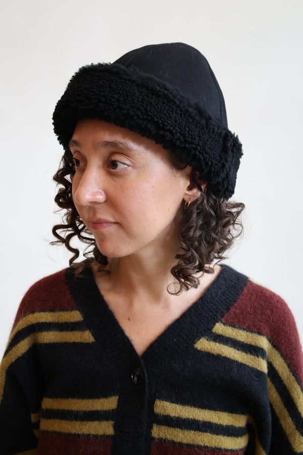 Suede Back Curly Hair Cap Black