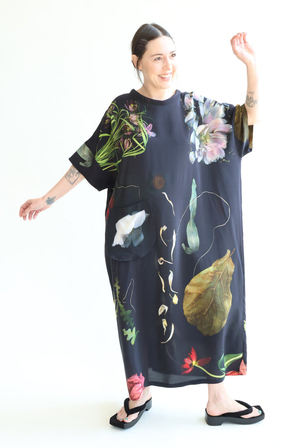 Silk Dress Print C - Big Flowers Black