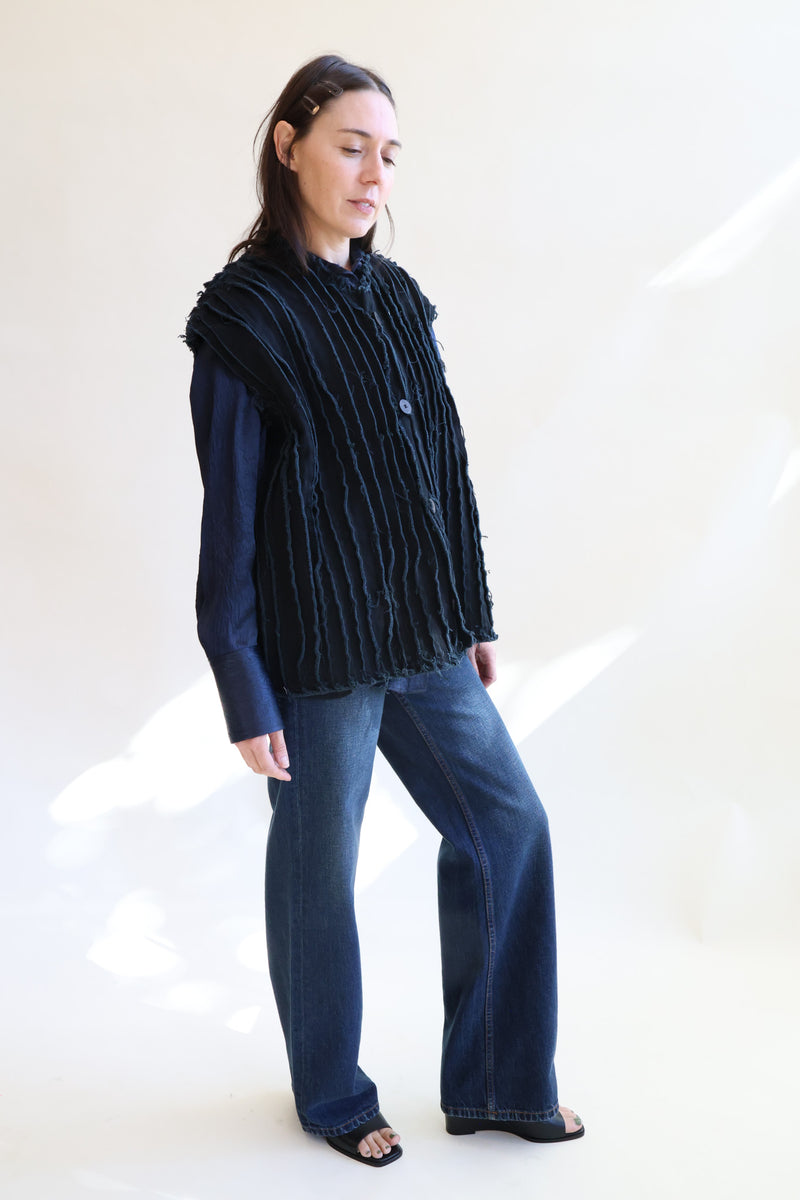 Baleen Vest Black