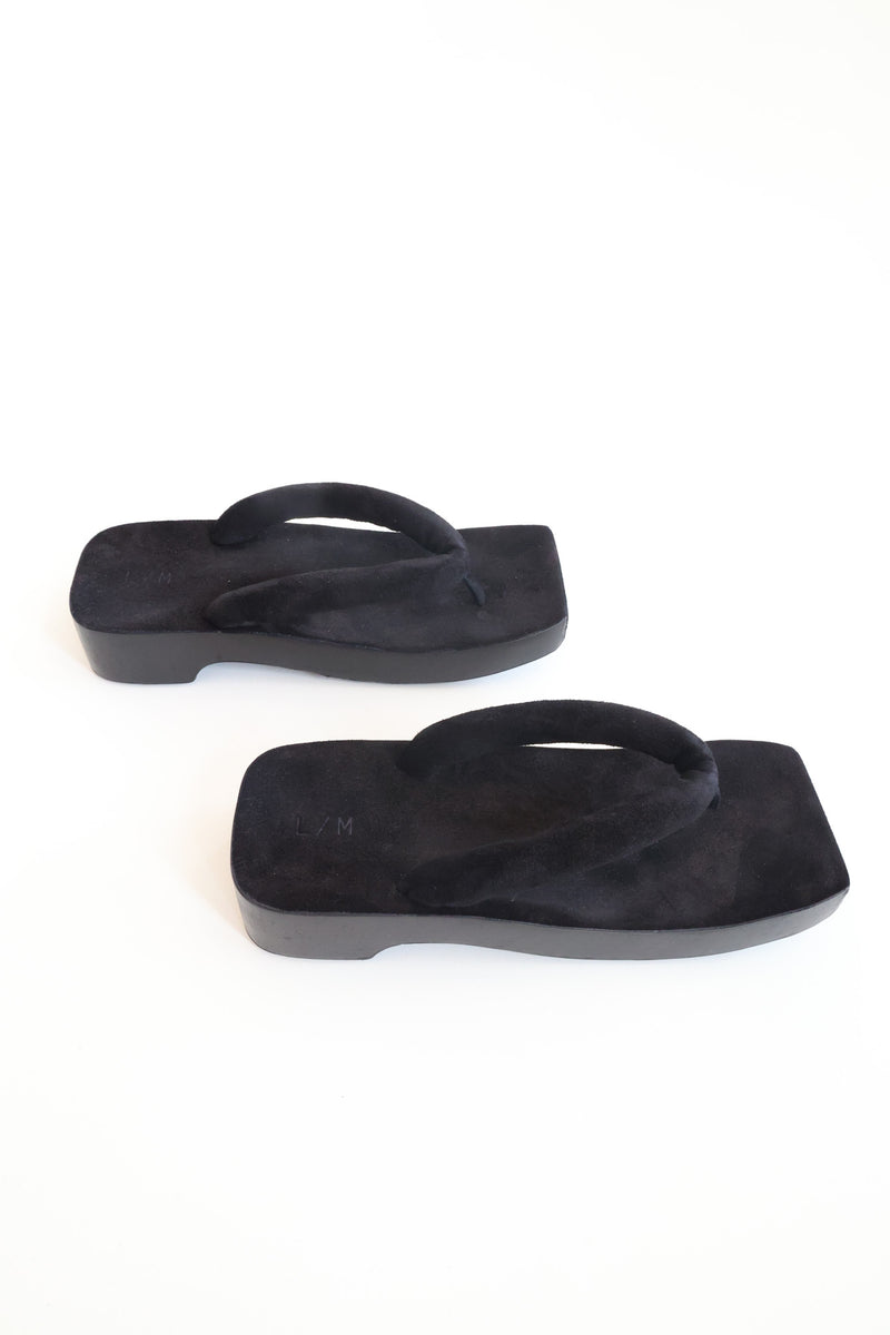 Suede Zori Clog Black
