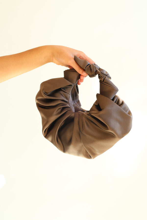Kiku Croissant Bag Root
