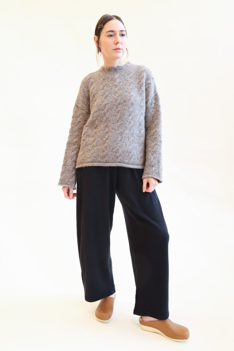 Cable Crewneck Cinder