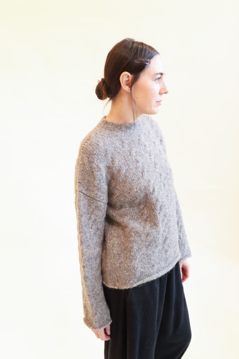 Cable Crewneck Cinder