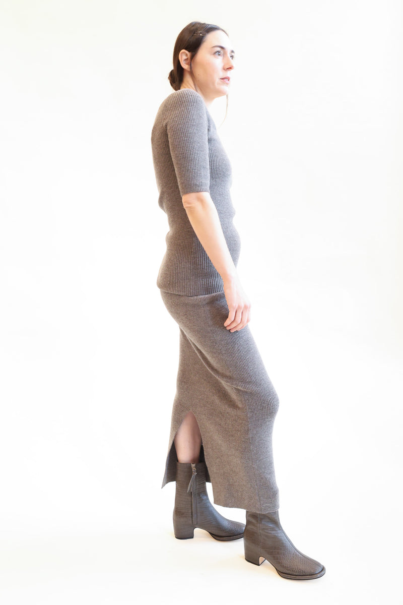 Rib Split Skirt Cinder