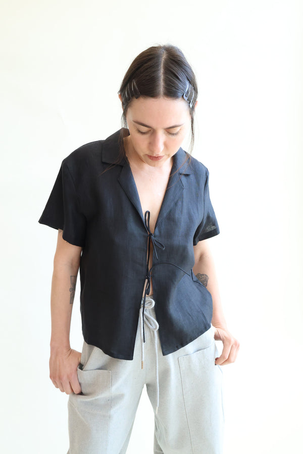 Amber Top Black