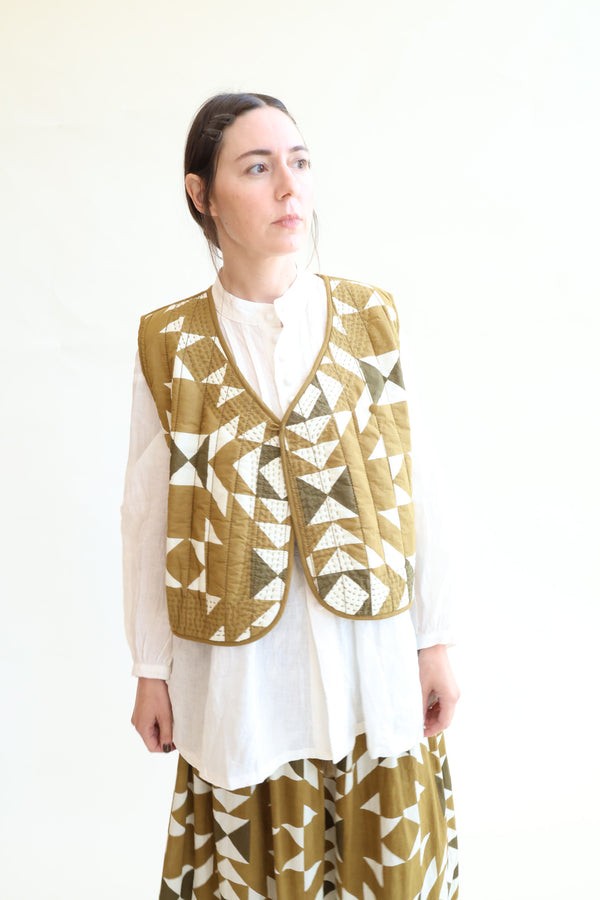 India Quilt Print Reversible Vest Khaki