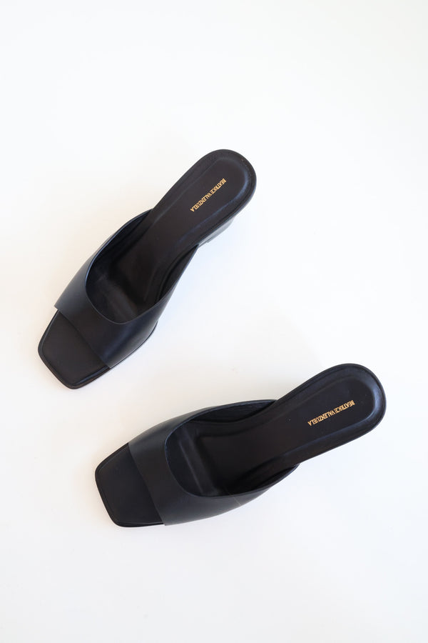 Moderna Wedge Black
