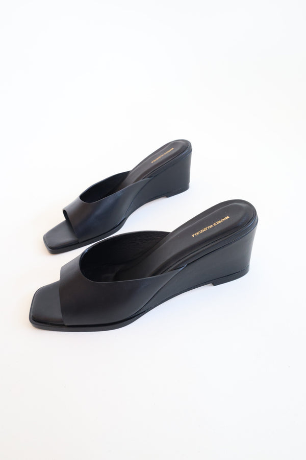 Moderna Wedge Black