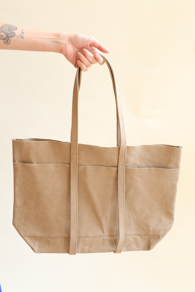 Washed Canvas 6 Pocket Tote Medium Taupe