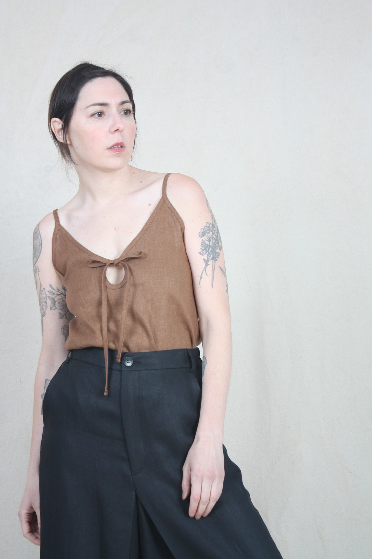 トップス Uhr / Linen Balloon Camisole/ BROWN Cami Slip Top Brown Linen – Rhoan