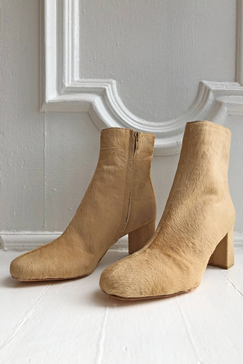 Agnes Boot Nude Pony