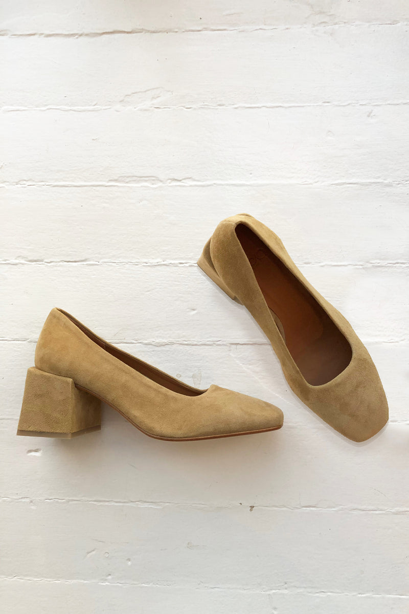 Villa Pump Pepita Suede