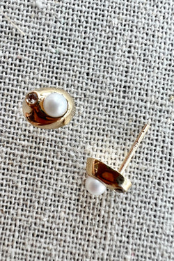 Appo Earring Gold and Pearl
