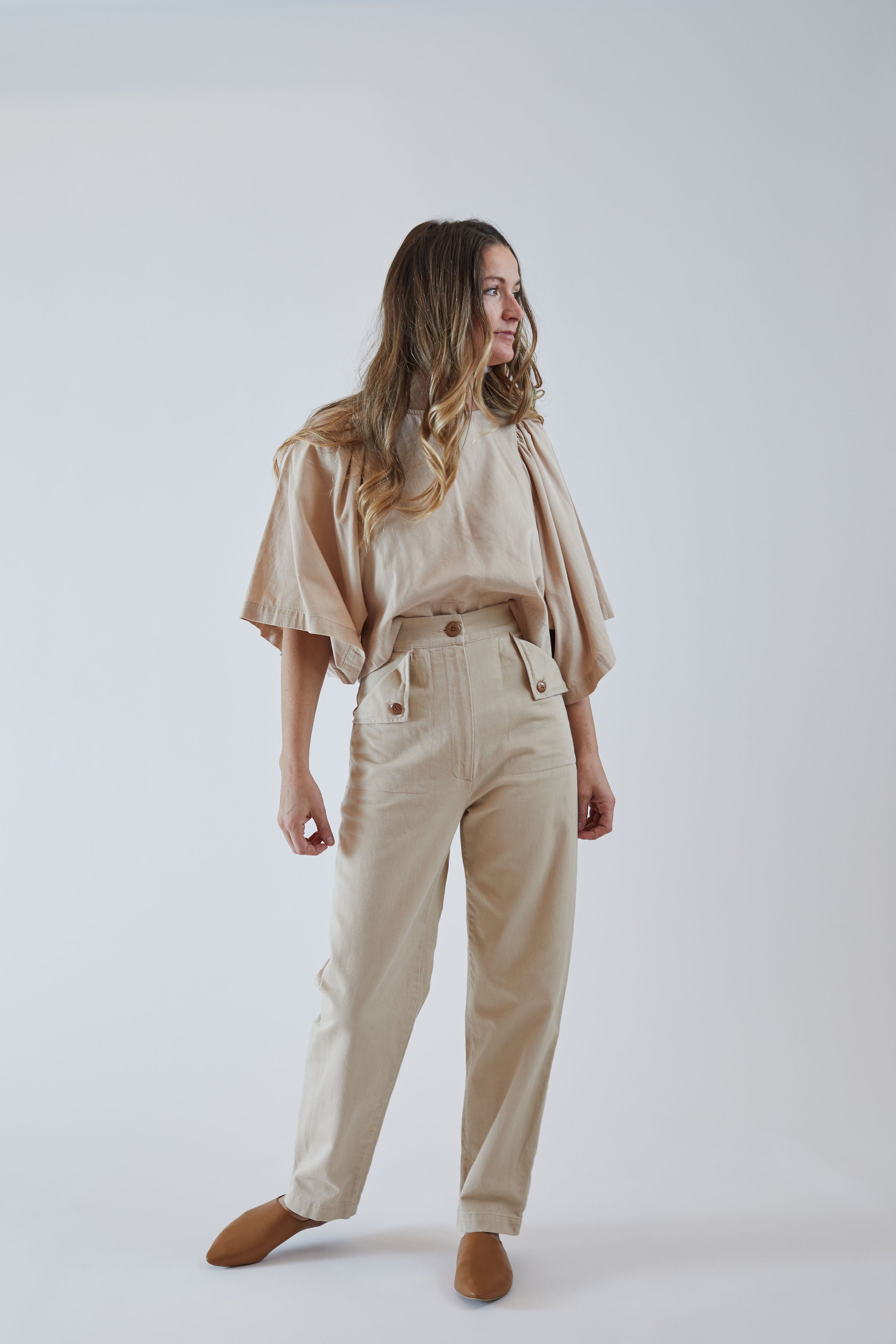 【Raucohouse】Yvonne Curved Dirty White Pants Raucohouse】Yvonne Curved Dirty White Pants