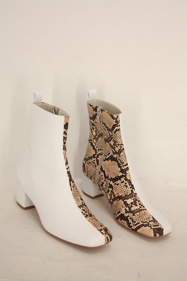 Teo Boot White/Beige Snake