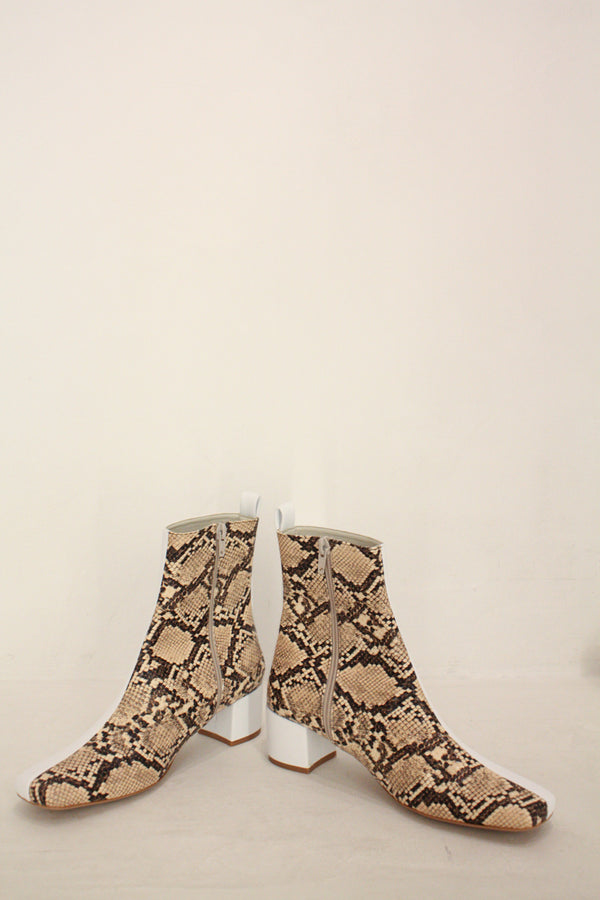 Teo Boot White/Beige Snake