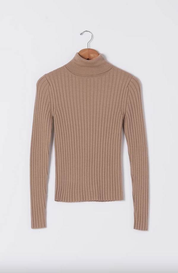 Line Turtleneck Slab